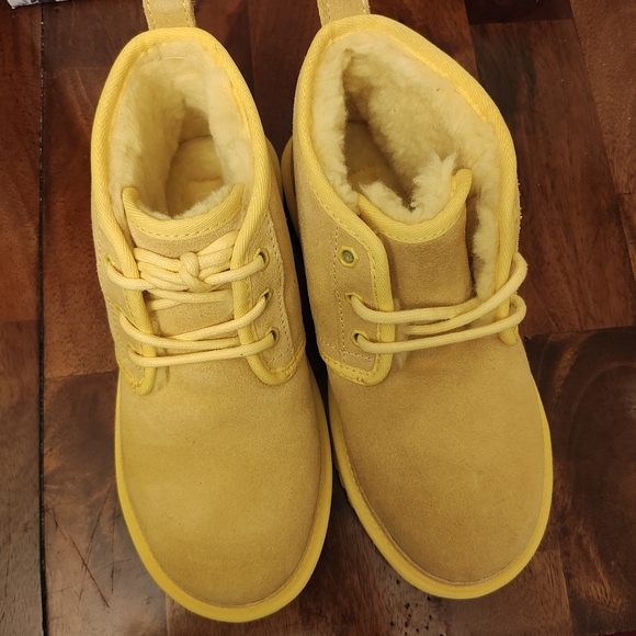 UGG Yellow Suede Ankle Boots size 6 - Picture 3 of 5